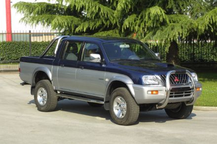 Marche-Pieds Inox Ø50 Mitsubishi L200 1997/2005 (1M90) (Sauf Simple Cab)