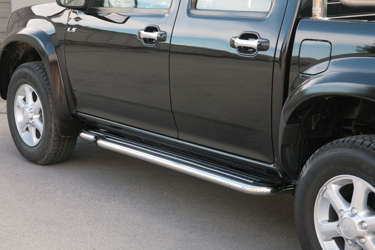 Marche-Pieds Inox Ø50 Isuzu Dmax 2003/2011 Dble Cab & Xtra Cab