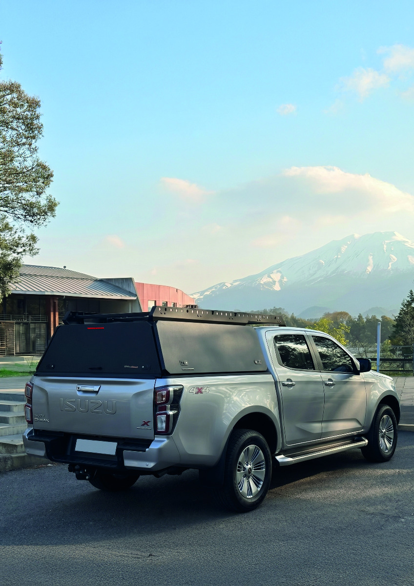 HARD TOP ALU NOIR UPSTONE D-MAX SPACE CAB 2020+ ET 2024+ NON VITRES